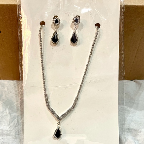 NECKLACE & MATCHING EARRINGS JEWELRY SET black with rhinestones NEW never used - Picture 9 of 9